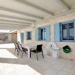 度假居 布硕别墅度假屋 *