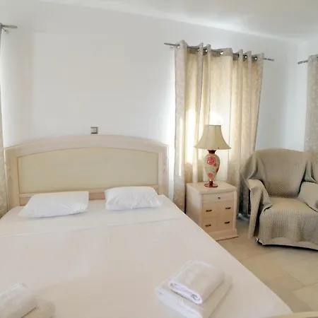 Busho Hébergement de vacances Náoussa